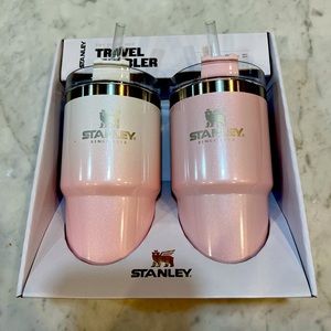 Stanley 2pk 20oz - Adventure
Quencher Tumblers Parfait Ombre/Parfait
Pearlescent